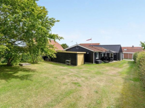 Holiday Home Fredrikke - 50m from the sea by Interhome, Hals